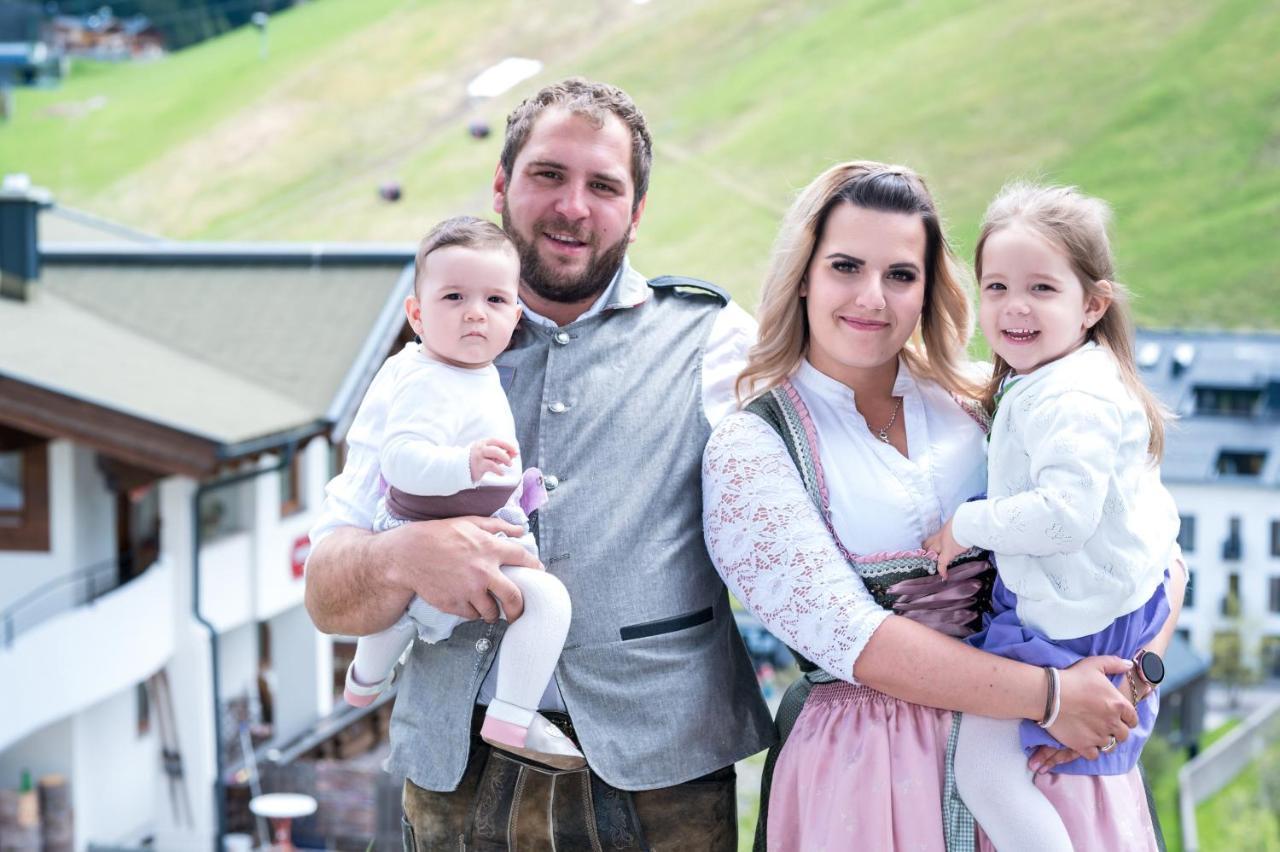 Landhaus-Pension Pattis Saalbach-Hinterglemm Dış mekan fotoğraf